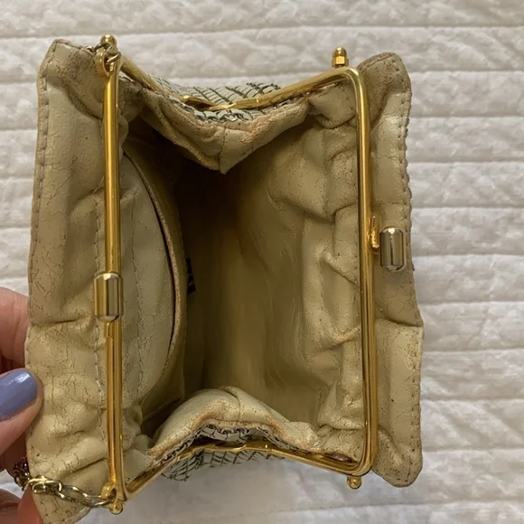 Vintage Heys Canada purse enamel metal mesh evening clutch cream gold hardware - Picture 9 of 16